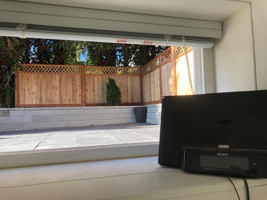 Bright Private Suite Near Departure Bay Beach Ναναΐμο Εξωτερικό φωτογραφία
