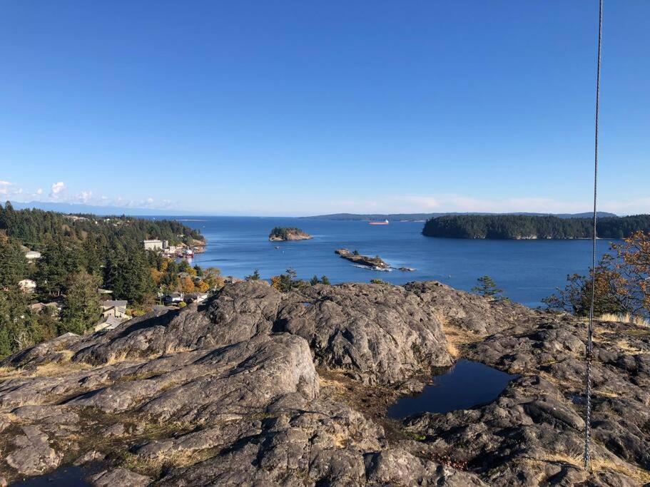 Bright Private Suite Near Departure Bay Beach Ναναΐμο Εξωτερικό φωτογραφία